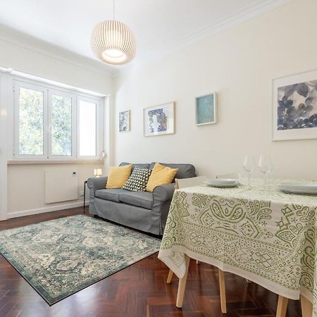Casa Do Largo - Cozy Apartment In The City Center & With Ac Lisboa Eksteriør bilde
