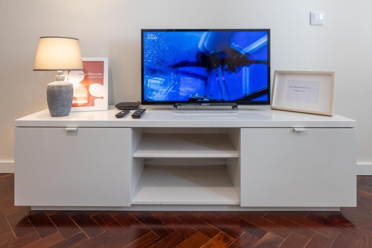 Casa Do Largo - Cozy Apartment In The City Center & With Ac Lisboa Eksteriør bilde